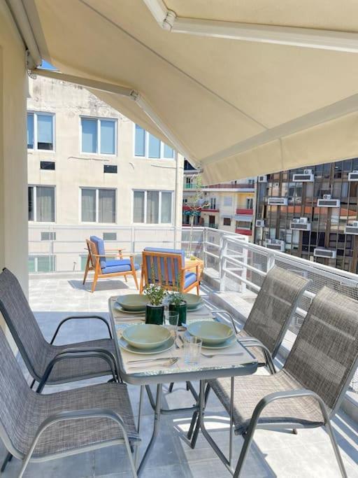 Domus City Apartment With Wonderful Balcony سالونيك المظهر الخارجي الصورة